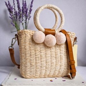 Chic Pom-Pom Straw Bucket Bag – Your Year-Round Trendy In-Style Companion 🌸
